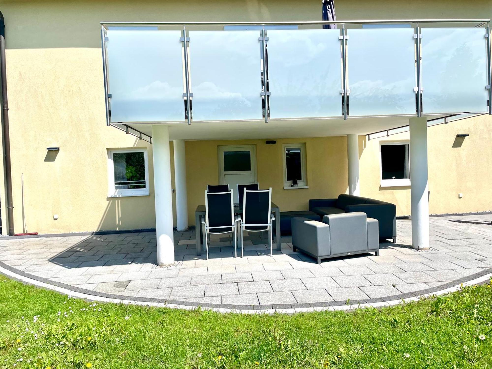 Stilvolles Designappartment Mit Terasse & Garten Im Idylischem Биндлах Экстерьер фото