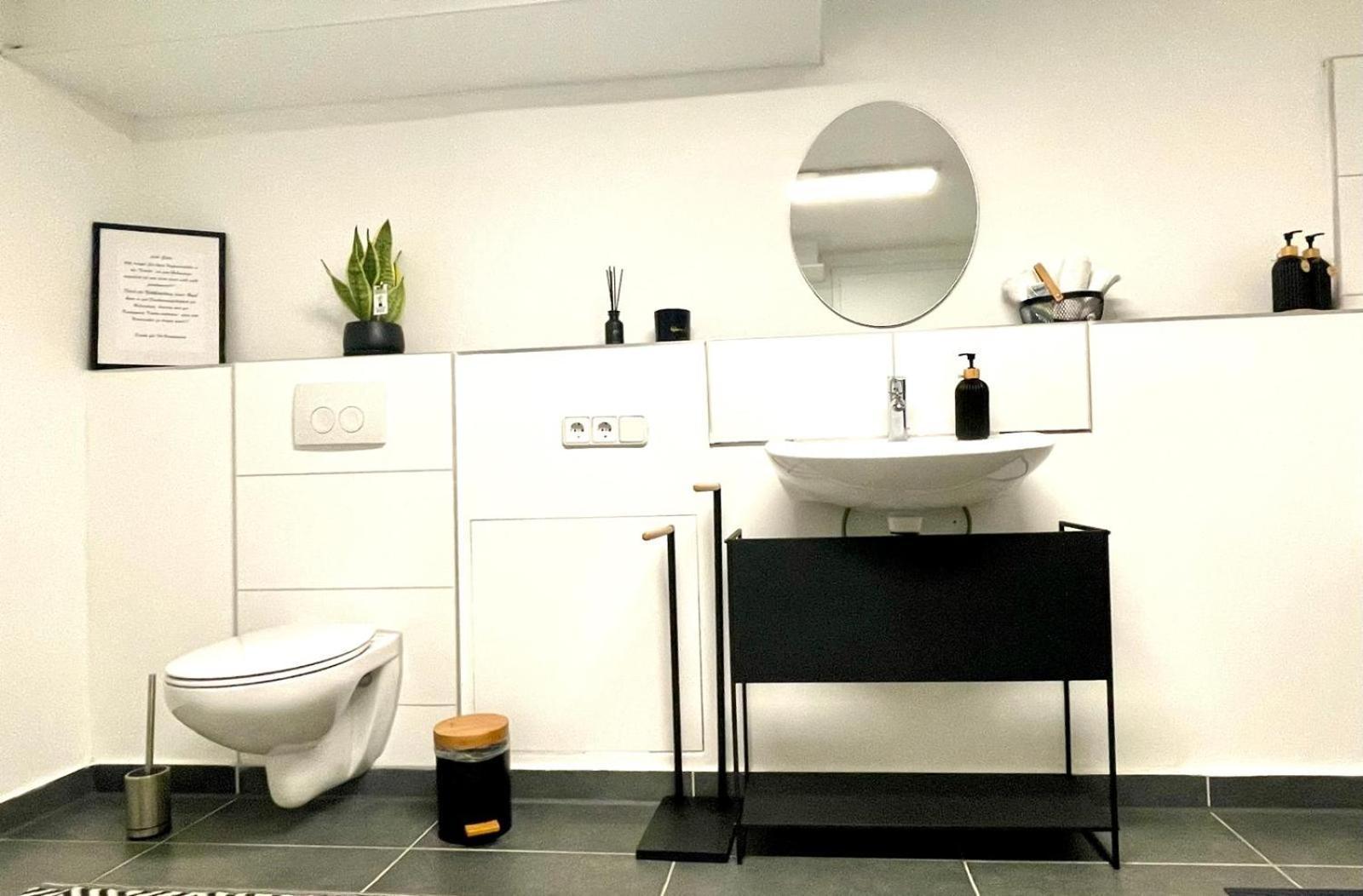 Stilvolles Designappartment Mit Terasse & Garten Im Idylischem Биндлах Экстерьер фото